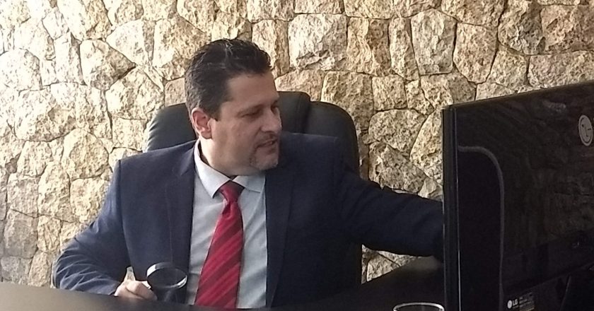 Medo de Rastreamento Eletrônico Cresce Entre Cidadãos