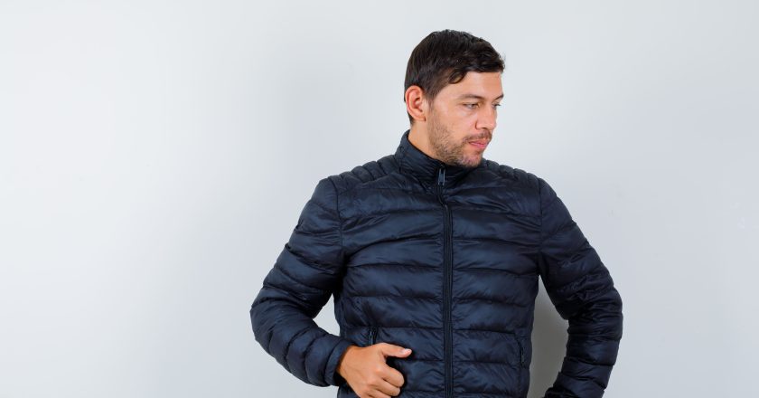Por que a jaqueta puffer é a peça-chave para os visuais do inverno 2025?