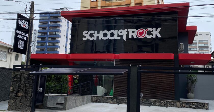 School of Rock Santos realiza evento gratuito com workshop de bateristas do Charlie Brown Jr.