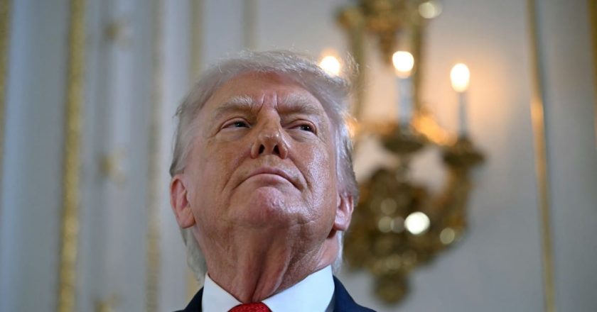 Administração Trump requer depósito de US$15.000 para emissão de vistos em 50 nações, confira quais são.