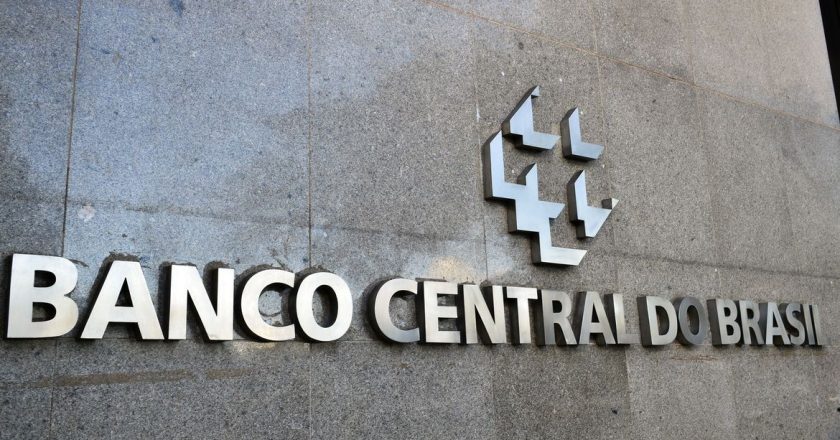 “BC surpreende mercado e diminui taxa de juros após quase dois anos”