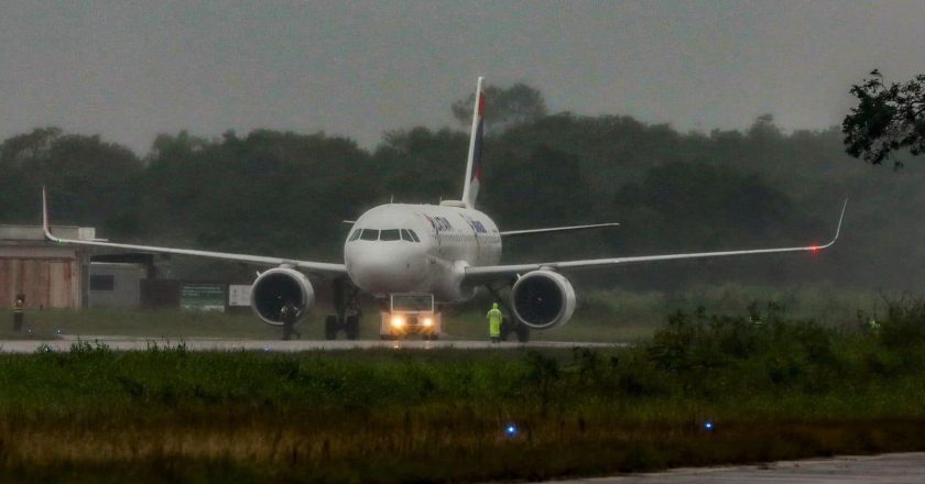 Combustível de aviação na Europa tem validade de seis semanas, revela presidente da AIE