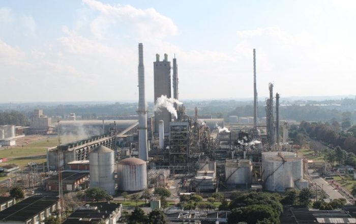 Fábrica paranaense reabre suas portas e volta a produzir ureia após seis anos de inatividade