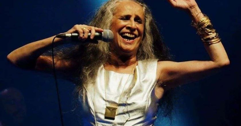Maria Bethânia transforma jingle de motel em um grande sucesso musical