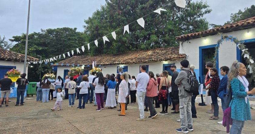 Tradicional Festa de Santa Cruz acontece até dia 04/05 com atrações gratuitas em Carapicuíba