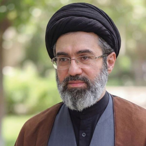 Mojtaba Khamenei quebra silêncio em sua primeira declaração após pacto com os Estados Unidos