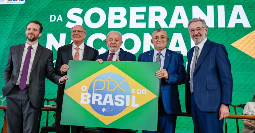 PT propõe emenda para proteger Pix de influências externas após alerta dos EUA