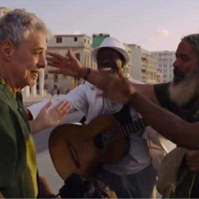 Filme de Francisco Proner sobre Chico Buarque será produzido por Karim Aïnouz e ambientado em Cuba