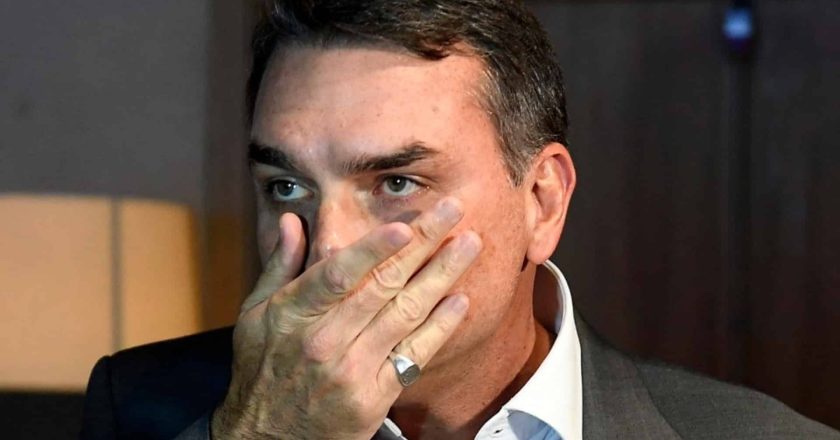 Constantino propõe que Flávio Bolsonaro desista de sua candidatura
