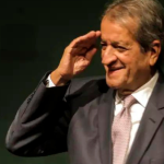 Valdemar Costa Neto revela que tinha conhecimento da imagem de Flávio Bolsonaro ao lado de “Sicário