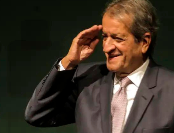 Valdemar Costa Neto revela que tinha conhecimento da imagem de Flávio Bolsonaro ao lado de “Sicário