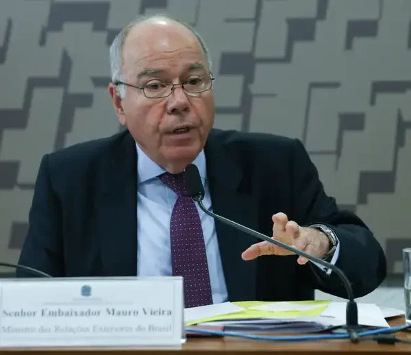 Mauro Vieira critica aumento de tarifas e responde a Rubio: “arrogância e grosseria