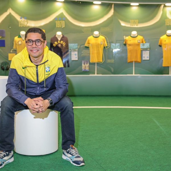 FÉRIAS EM SÃO PAULO:  EXPOSIÇÃO MANTOS CAMPEÕES, QUE REÚNE CAMISAS ORIGINAIS DO FUTEBOL MUNDIAL, SE ENCERRA NESTE FINAL DE SEMANA