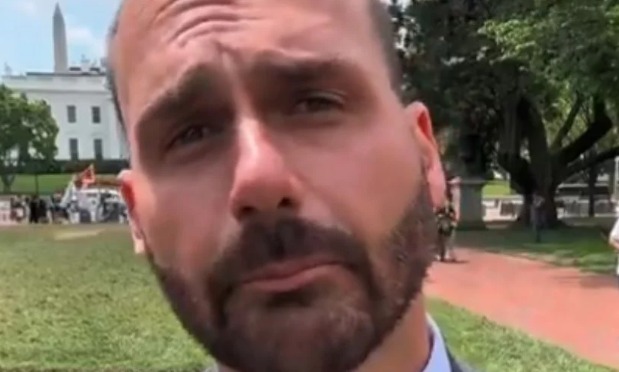 Kim Kataguiri critica Eduardo Bolsonaro: “Fraco. Depende do Vorcaro para tudo