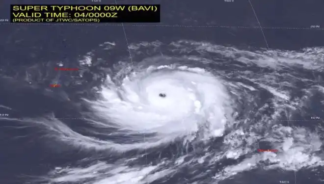 China se mobiliza para enfrentar o devastador supertufão Bavi, a maior ameaça climática do ano
