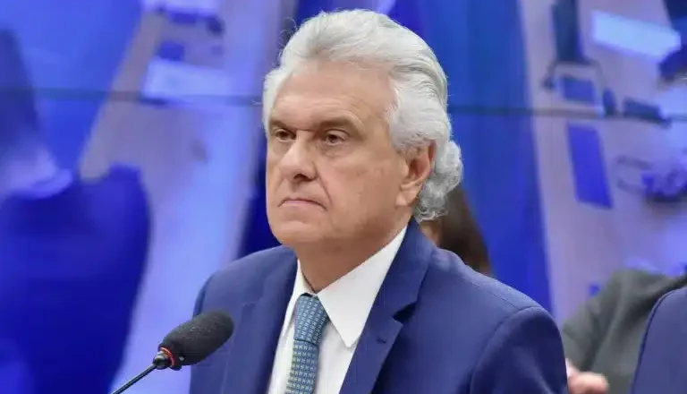 Caiado busca conquistar a direita ao afirmar que Flávio Bolsonaro é superado por Lula