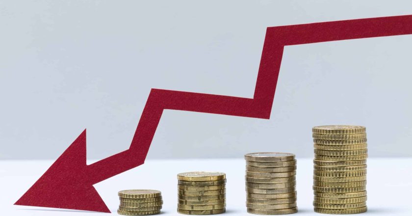 A explosão da dívida pública: é hora de repensar o Tesouro Direto? Descubra antes de aplicar seus recursos.