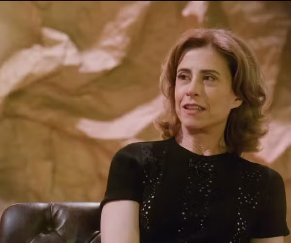 Fernanda Torres expõe campanha difamatória durante o Oscar 2025 em vídeo impactante