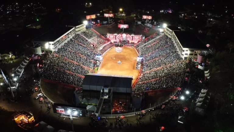 Arena da Festa do Peão de Barretos, um projeto de Niemeyer, se torna reduto de bolsonaristas