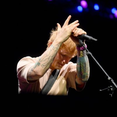 Ed Sheeran vê debandada de atrações de sua turnê após censura a discurso pró-Palestina