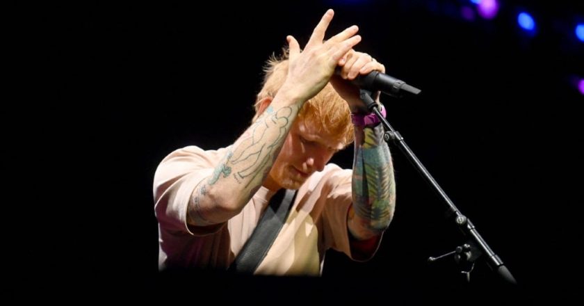 Ed Sheeran vê debandada de atrações de sua turnê após censura a discurso pró-Palestina