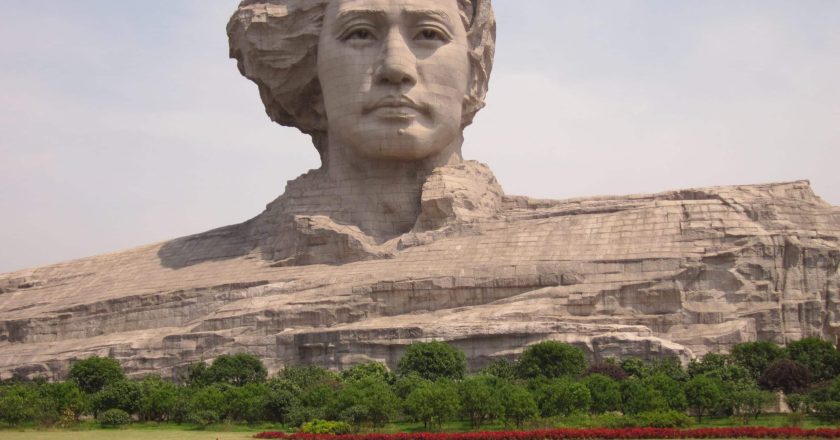 4 poemas de Mao Zedong para relembrar os 50 anos de seu falecimento