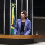 Projeto prevê prazo de 24 horas para polícia comunicar descumprimento de medida protetiva à Justiça