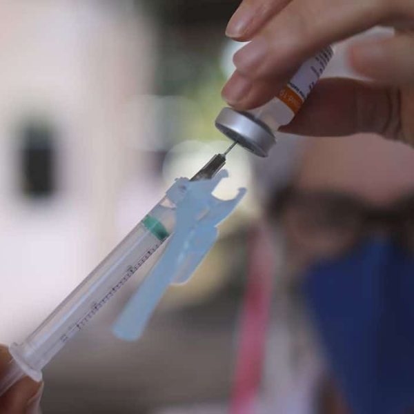 Fiocruz avança com vacina de RNA nacional contra a Covid; ensaios clínicos iniciam em 2027