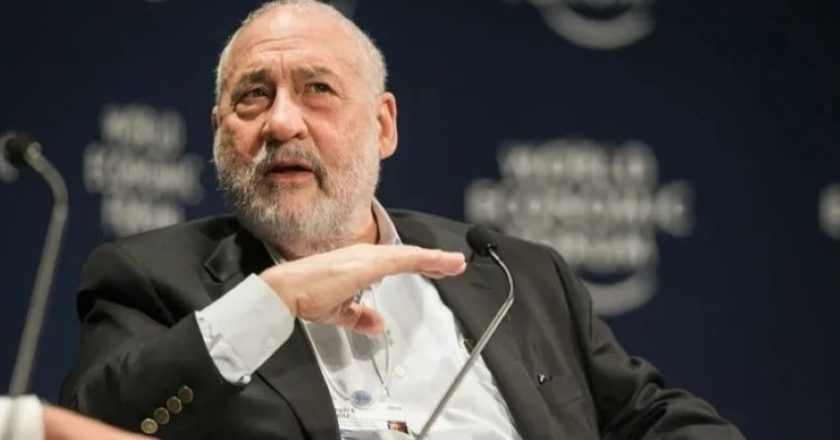 Economista laureado com o Nobel reprova proposta de Flávio Bolsonaro de reduzir gastos públicos
