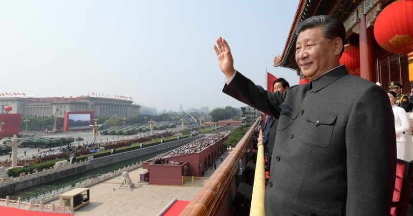 Xi Jinping homenageia 90 anos da Longa Marcha com discurso marcante
