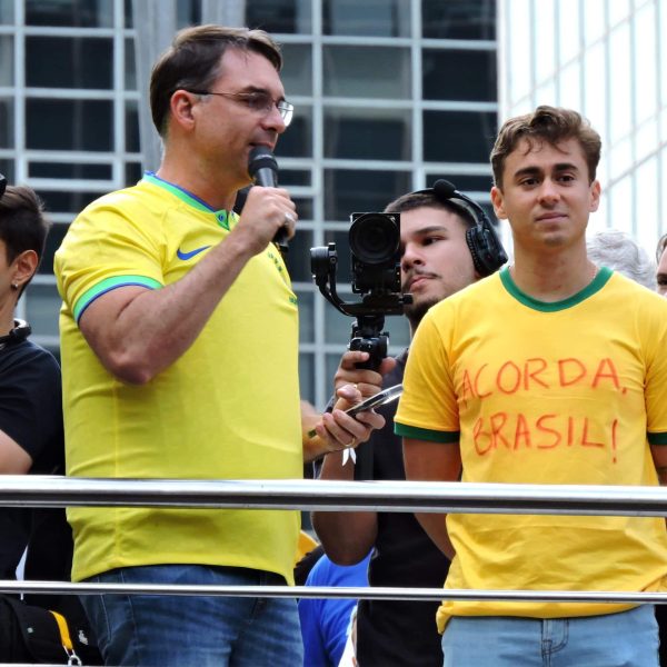 TSE reanalisa posição de André Mendonça e impõe ação contra Flávio e Nikolas