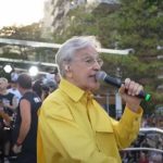 Caetano Veloso organiza manifestação em prol da democracia neste domingo em Copacabana