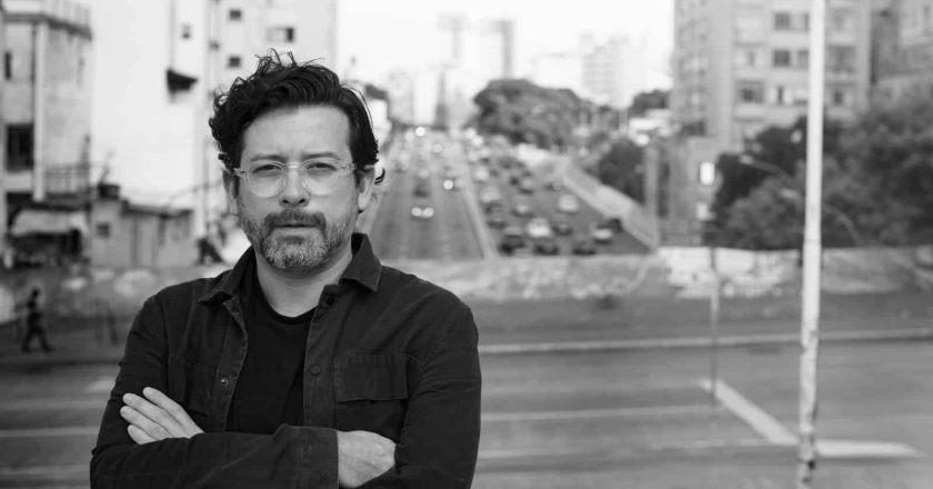 Documentário desvenda a história de autor perseguido por 144 ações judiciais de líderes evangélicos
