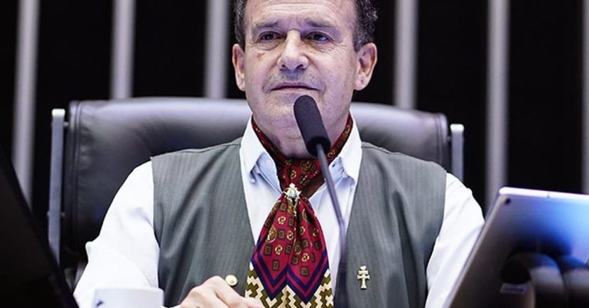 Pompeo de Mattos (PDT) conquista reeleição na Câmara dos Deputados com 83.934 votos no Rio Grande do Sul